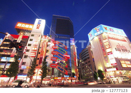 秋葉原の夜景 秋葉原の夜景 12777123