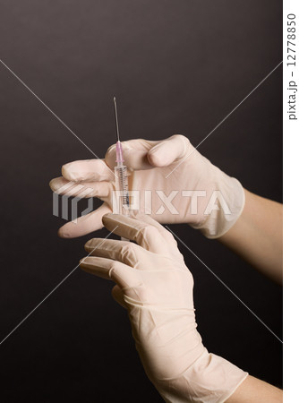 Flicking syringe 12778850