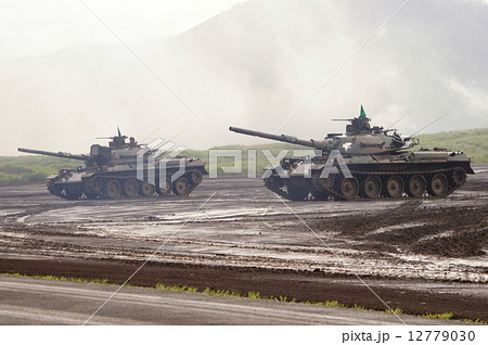 74式戦車　74TK　（ ２代目主力戦車 ）　2014年 富士総合火力演習 12779030