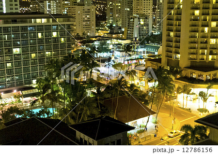 ハワイの夜景 12786156