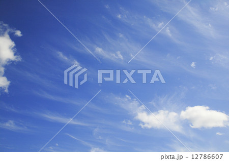 青空と雲 青空と雲 12786607