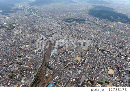 岡山市街を空撮 12788178
