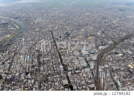 岡山市街を空撮 12788182