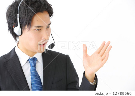 オペレイター・男性ビジネスマン 12789666