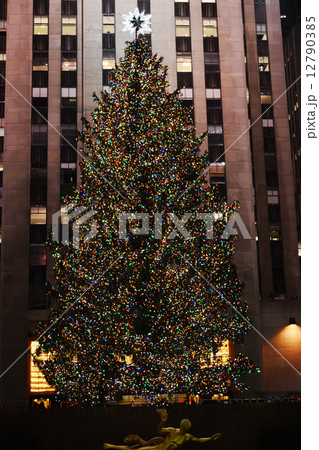 ロックフェラーセンターのクリスマスツリー ロックフェラーセンターのクリスマスツリー 12790385