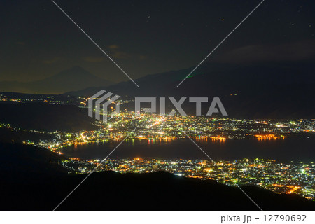 諏訪盆地の夜景と富士山 12790692