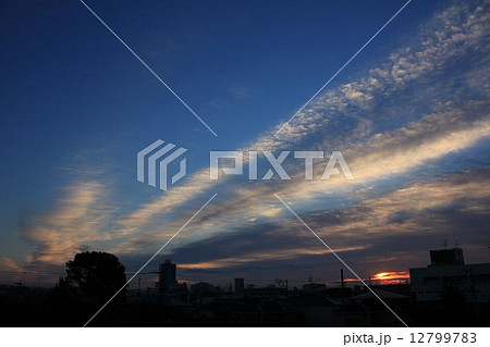 2014年11月18日の夜明けです。 12799783