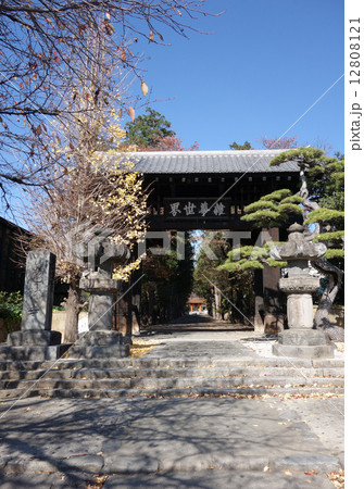 恵林寺の黒門（総門）（山梨県甲州市） 12808121