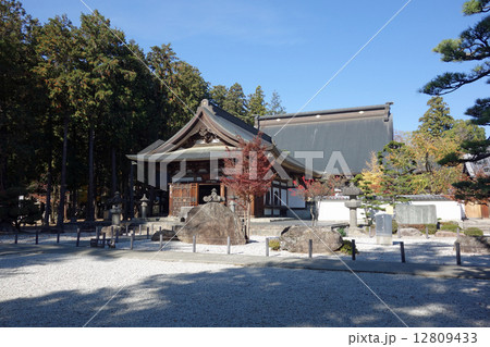 恵林寺の開山堂（山梨県甲州市） 12809433