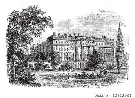 Hampton Court Palace, London, England vintage engraving Hampton Court Palace, London, England vintage engraving 12812931