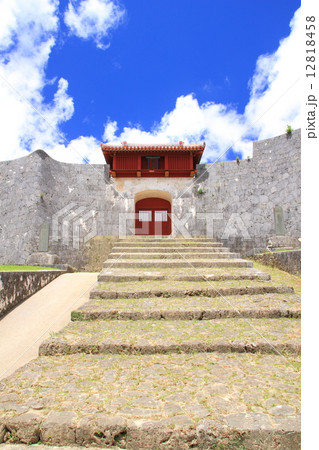 8月沖縄 首里城・継世門 8月沖縄 首里城・継世門 12818458
