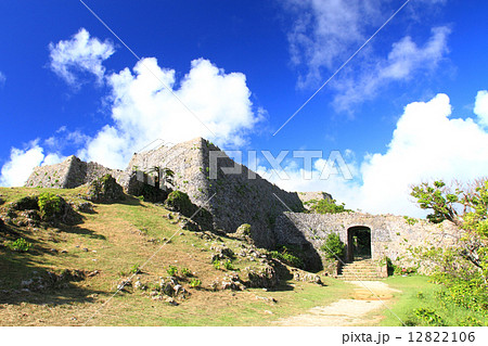 8月沖縄 中城城・三の郭と北の郭城壁 8月沖縄 中城城・三の郭と北の郭城壁 12822106