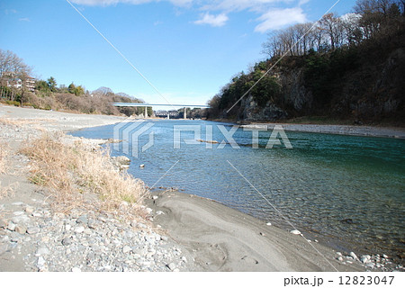 荒川の中流･正喜橋（埼玉県大里郡寄居町大字鉢形） 12823047