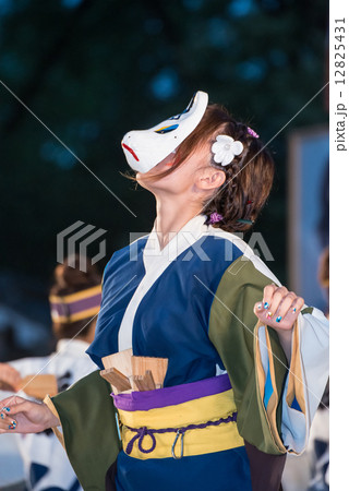 土佐の夏　よさこい祭りは楽しい　よさこい２０１４　全国大会　高知城会場 12825431