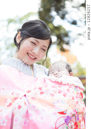 初宮参り 12826257