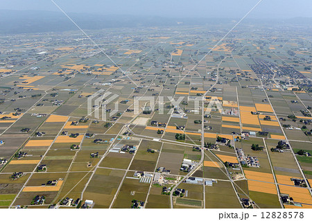 砺波市、高岡市を空撮 12828578