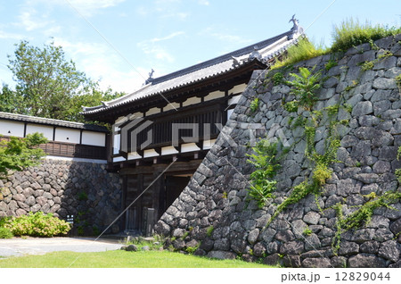 重要文化財･小諸城の「大手門」（長野県小諸市丁） 12829044