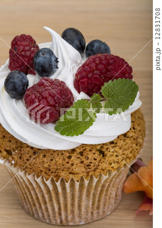 Cupcakes with berries Cupcakes with berries 12831708