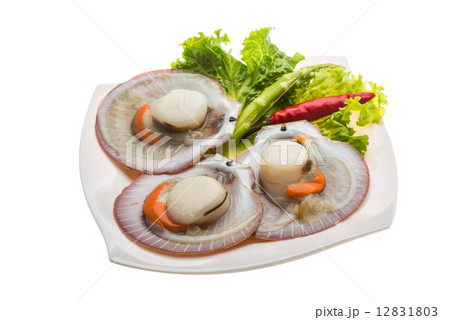 Raw fresh scallop Raw fresh scallop 12831803