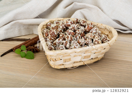 Peanut in honey with sesame seeds 12832921