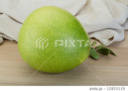 Pomelo 12833119