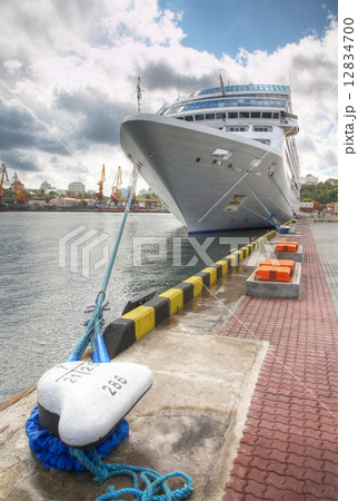 passenger ship in port passenger ship in port 12834700