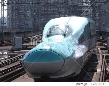 東北新幹線はやぶさ号 12835640