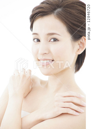 ビューティー 12846720