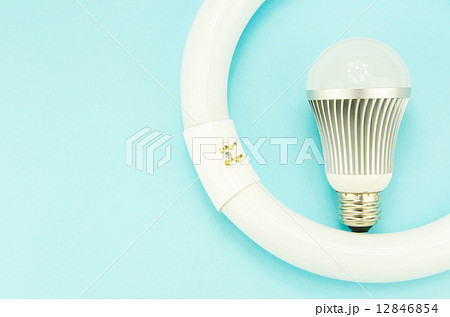 蛍光管とLED 12846854