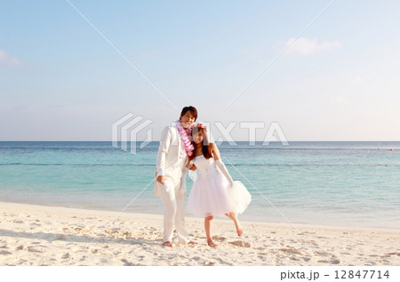 結婚 ブライダル ウェディング (夫婦 新婚 挙式 ドレス タキシード モルディブ 南国 海外) 結婚 ブライダル ウェディング (夫婦 新婚 挙式 ドレス タキシード モルディブ 南国 海外) 12847714