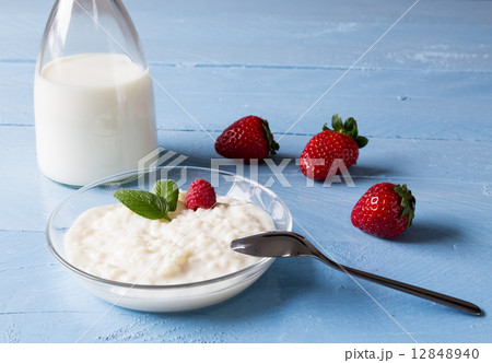 Rice pudding with mint 12848940