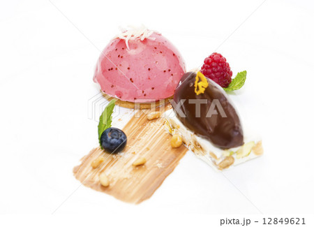 souffle dessert with berries and chocolate with hazelnut nougat souffle dessert with berries and chocolate with hazelnut nougat 12849621