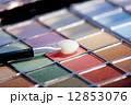 make-up eye shadows 12853076