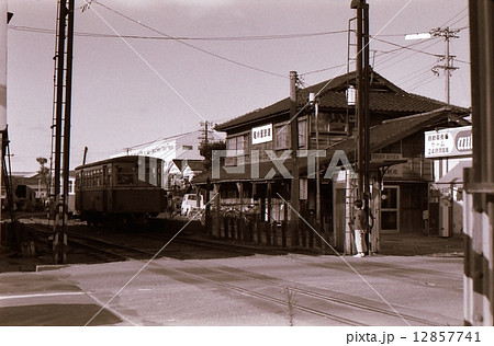 尾小屋鉄道の最後の頃 発車を待っています 昭和51年 尾小屋鉄道の最後の頃 発車を待っています 昭和51年 12857741