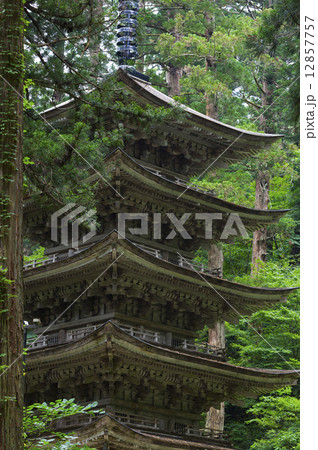 羽黒山五重塔 羽黒山五重塔 12857757