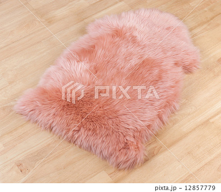 Decorative fur carpet  12857779