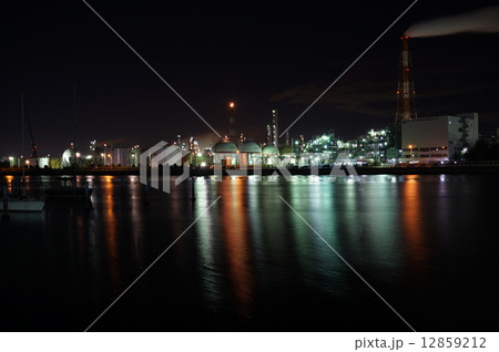 四日市コンビナートの夜景 四日市コンビナートの夜景 12859212