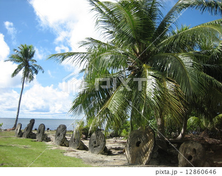 ミクロネシア連邦 ヤップ島 ミクロネシア連邦 ヤップ島 12860646