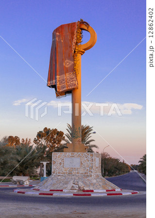 ドゥーズ 12862402