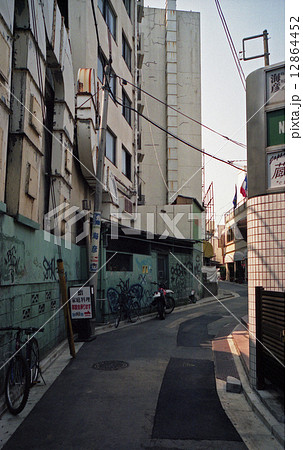 1990年代の記録・原宿　路地　東京都渋谷区 12864452