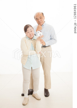 シニア夫婦 と 家 シニア夫婦 と 家 12864961