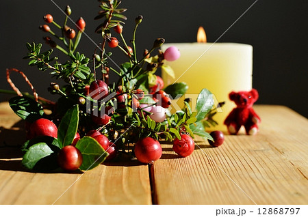 秋の実のアレンジとキャンドルとテディベア  秋の実のアレンジとキャンドルとテディベア  12868797