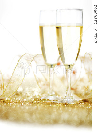 Champagne and bow Champagne and bow 12869062
