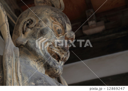 四国霊場第67番札所「大興寺」仁王門の仁王像（阿形） 12869247