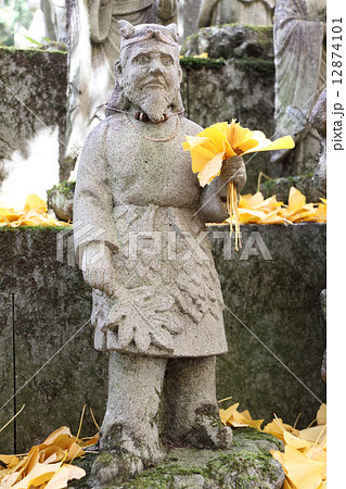 四国霊場第88番札所「大窪寺」境内の「神農神像」 12874101