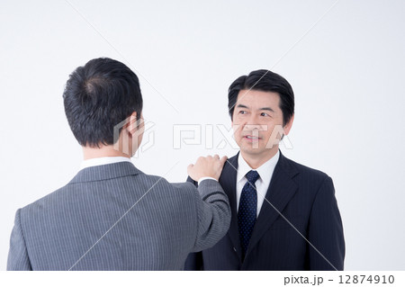 ミドルのビジネスマン ミドルのビジネスマン 12874910