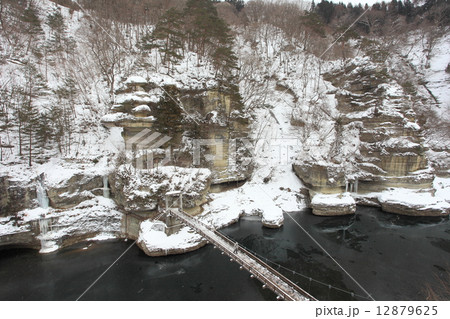 塔のへつり雪景色 塔のへつり雪景色 12879625