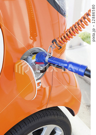 電気自動車の充電 電気自動車の充電 12886580