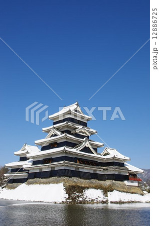 国宝 松本城 雪景色 国宝 松本城 雪景色 12886725