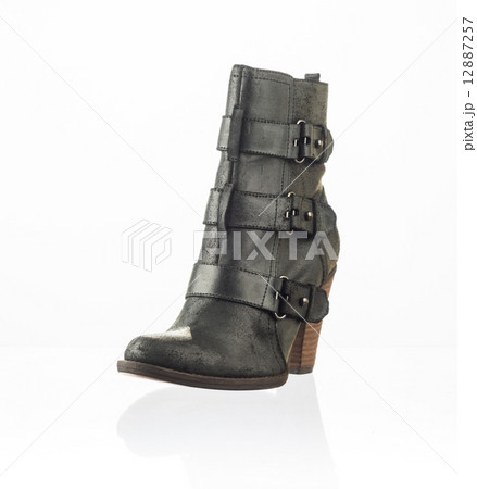 Fashionable women winter boot 12887257